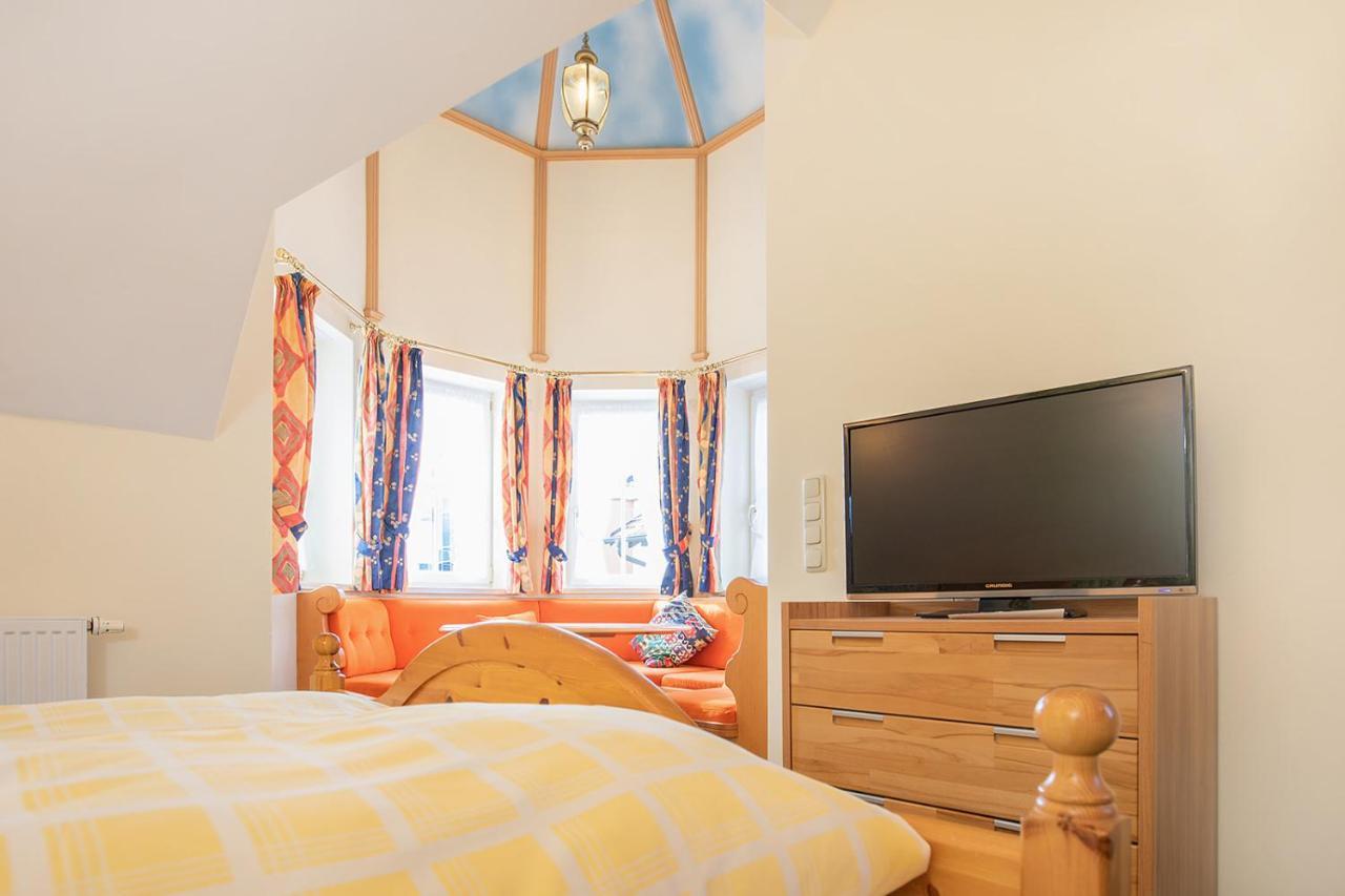 Koenig Ludwig Design Hotel Neu Zimmer Mit Sauna Oder Whirlpool Oder Mehr Altötting Εξωτερικό φωτογραφία