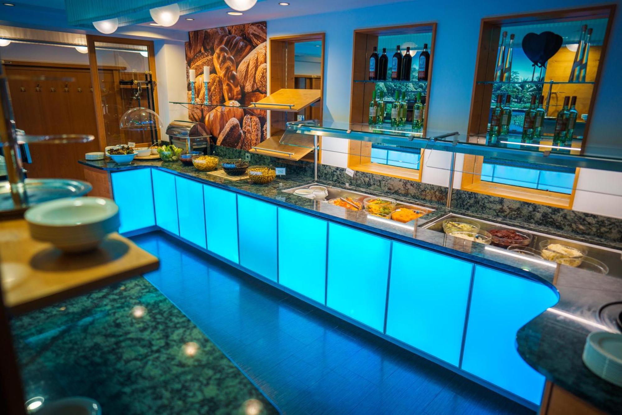 Koenig Ludwig Design Hotel Neu Zimmer Mit Sauna Oder Whirlpool Oder Mehr Altötting Εξωτερικό φωτογραφία