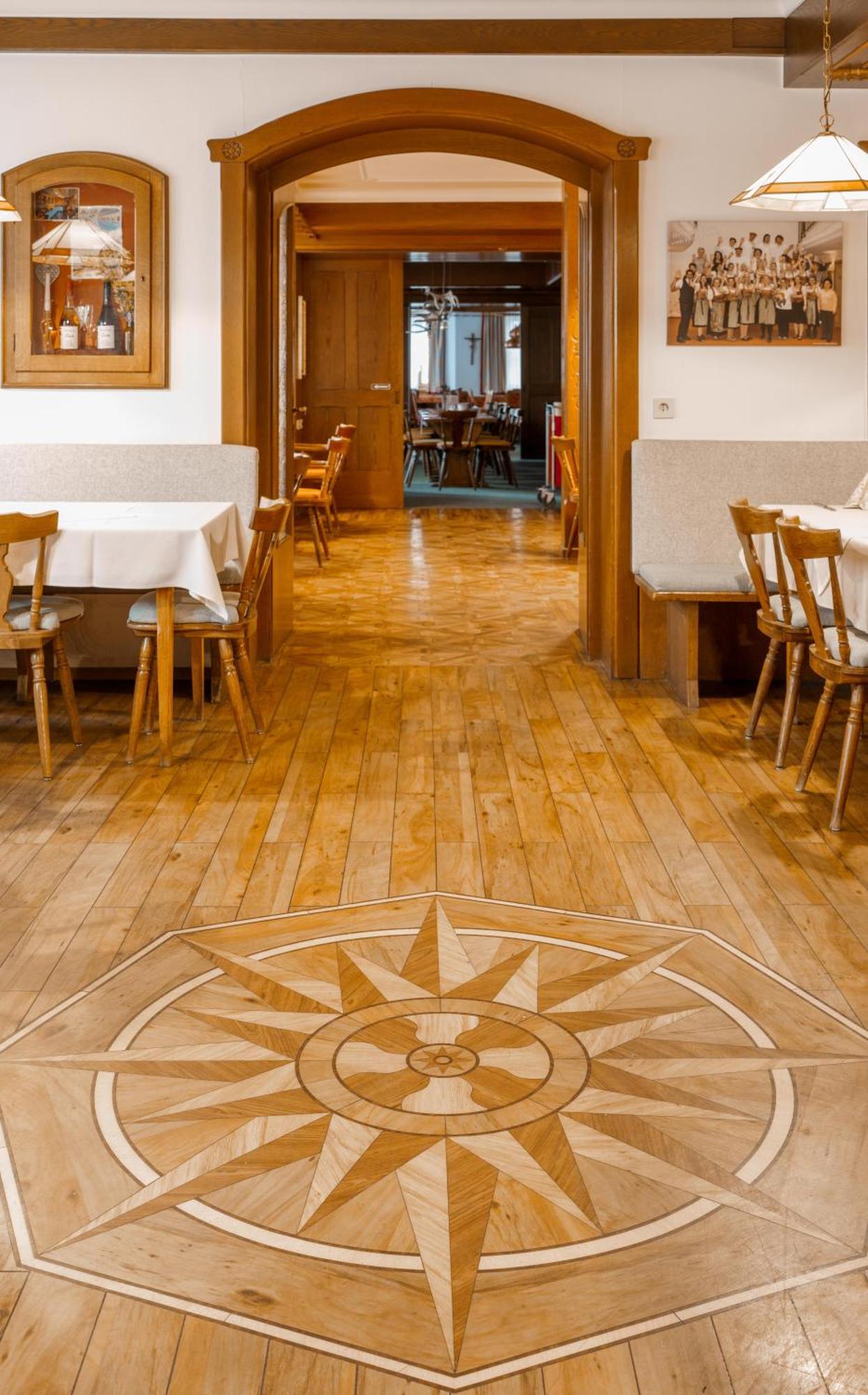 Koenig Ludwig Design Hotel Neu Zimmer Mit Sauna Oder Whirlpool Oder Mehr Altötting Εξωτερικό φωτογραφία
