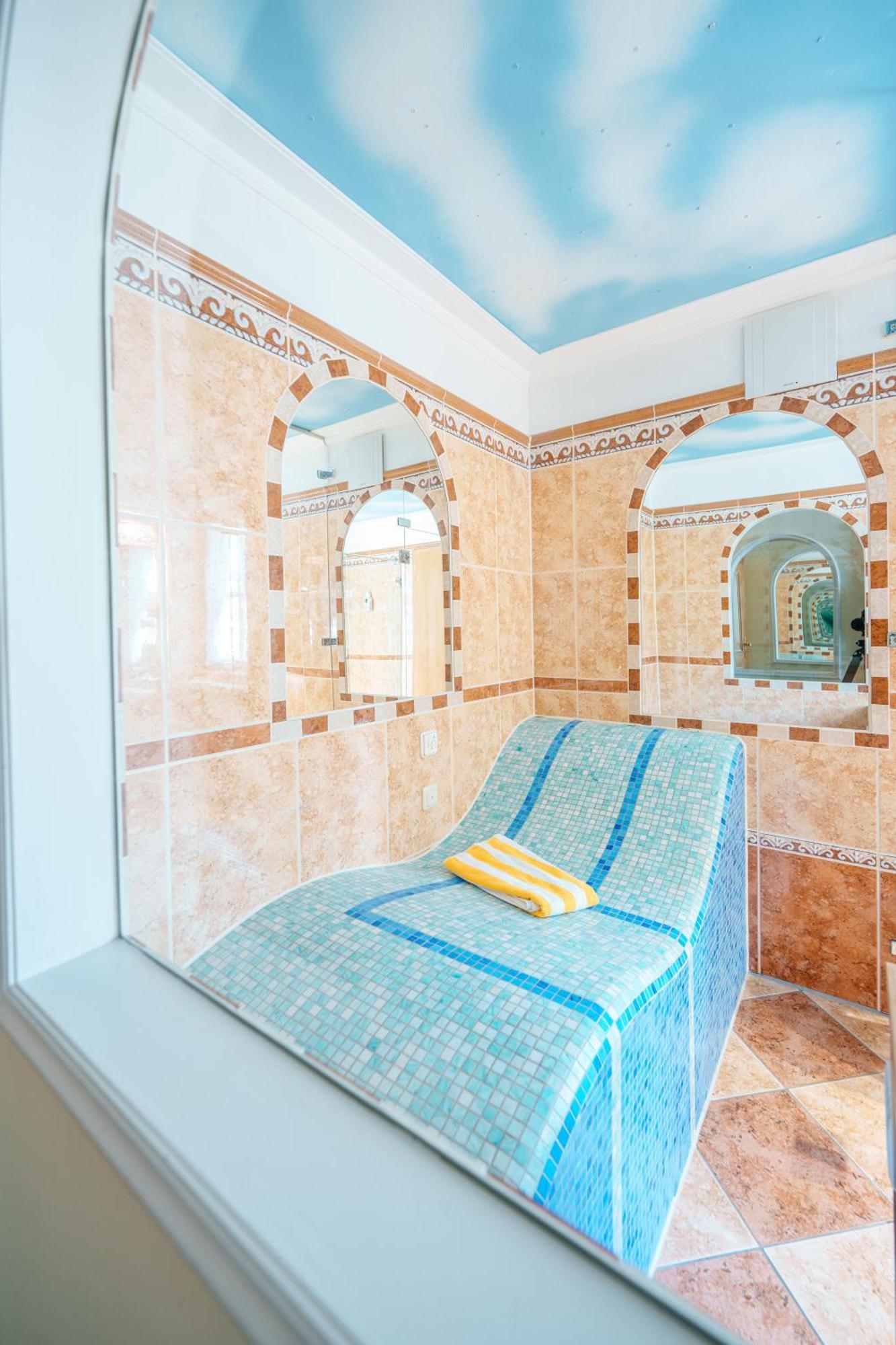 Koenig Ludwig Design Hotel Neu Zimmer Mit Sauna Oder Whirlpool Oder Mehr Altötting Εξωτερικό φωτογραφία